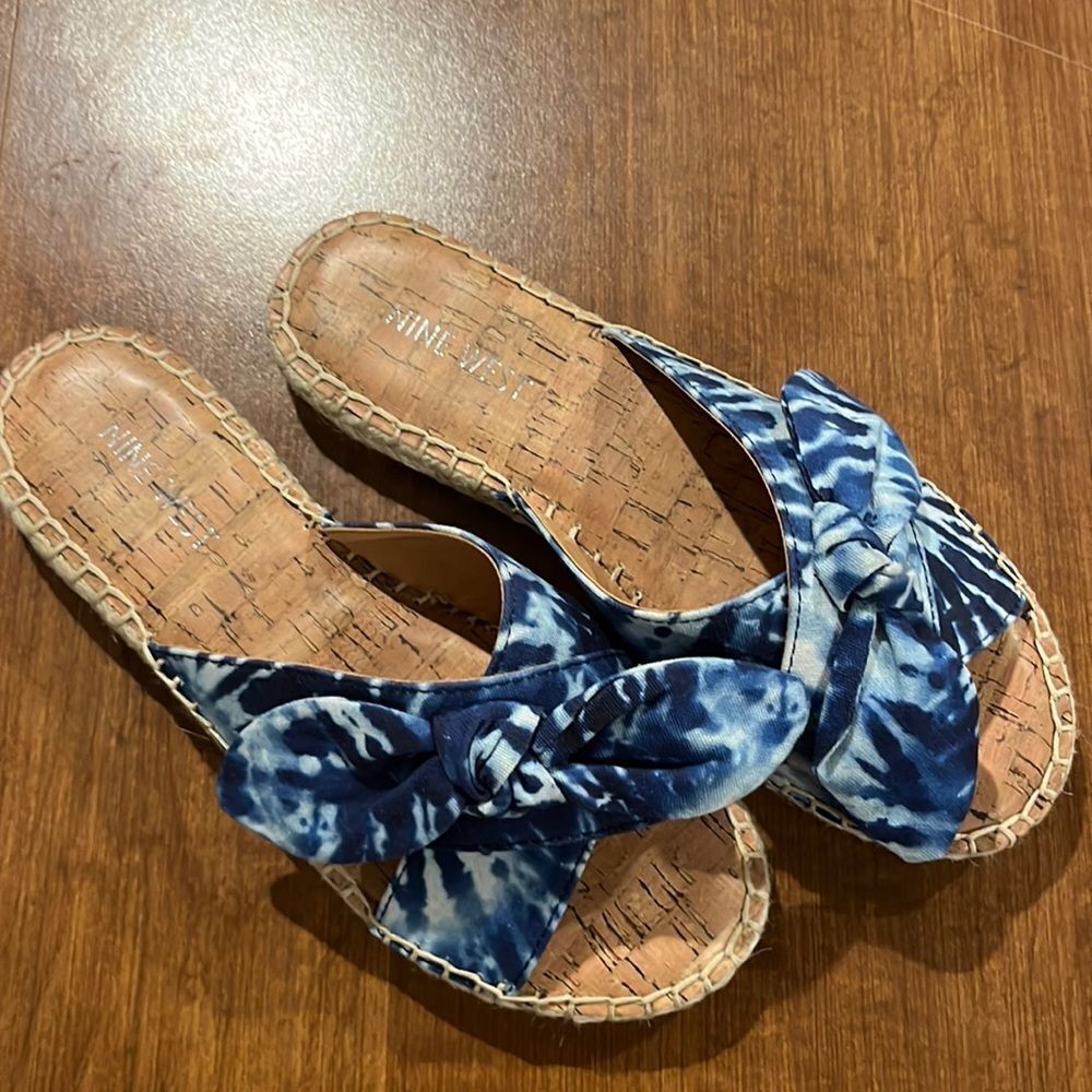 Nine West Blue Tie Dye Slide Sandal size 6 1/2.